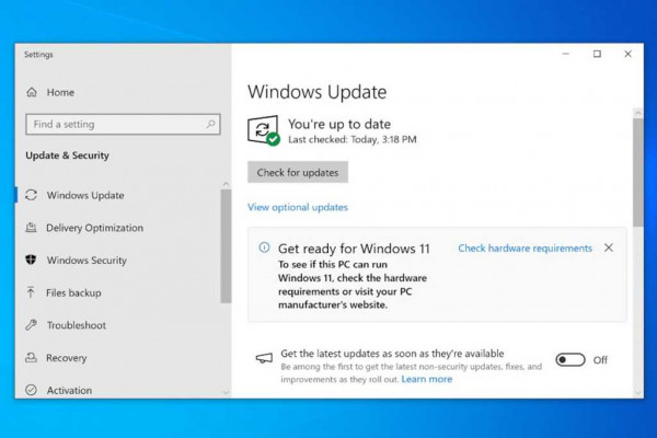 Windows Update available alert on Windows 10 screenshot