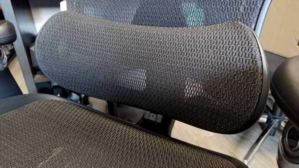 Sihoo Doro C300 Pro close up of lumbar support feature designThe Doro C300 Pro’s dynamic lumbar