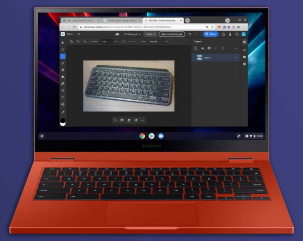 Chromebook running Photoshop
