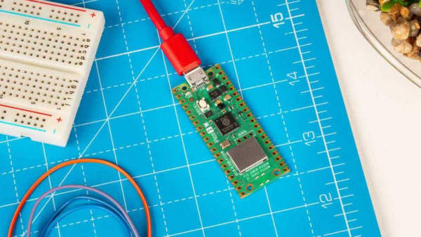 Raspberry Pi Pico 2 W