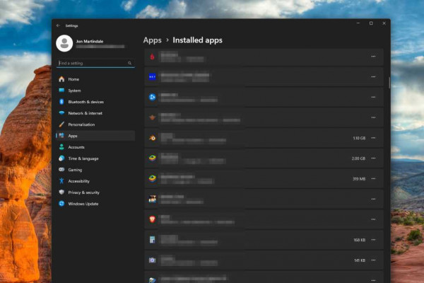 Lots and lots of bloatware installed apps screenshot