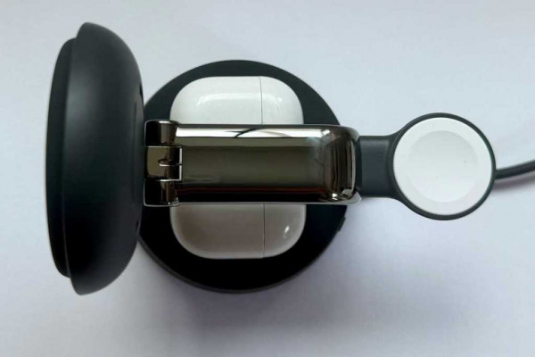 Belkin UltraCharge Pro 3-in-1 Magnetic Charging Dock