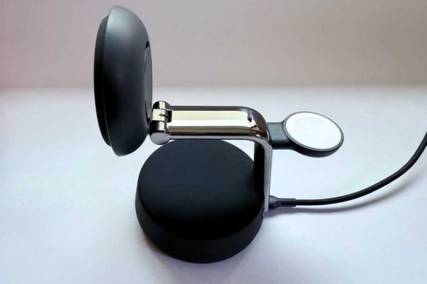 Belkin UltraCharge Pro 3-in-1 Magnetic Charging Dock