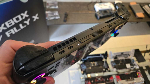 Asus ROG Xbox Ally X triggers