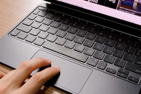 using iPad Pro M4 magic keyboard