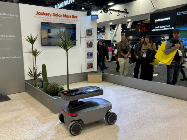 Jackery Solar Mars Bot