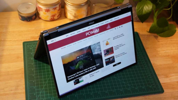MSI Prestige Flip 14 AI+ 2-in-1 form factor